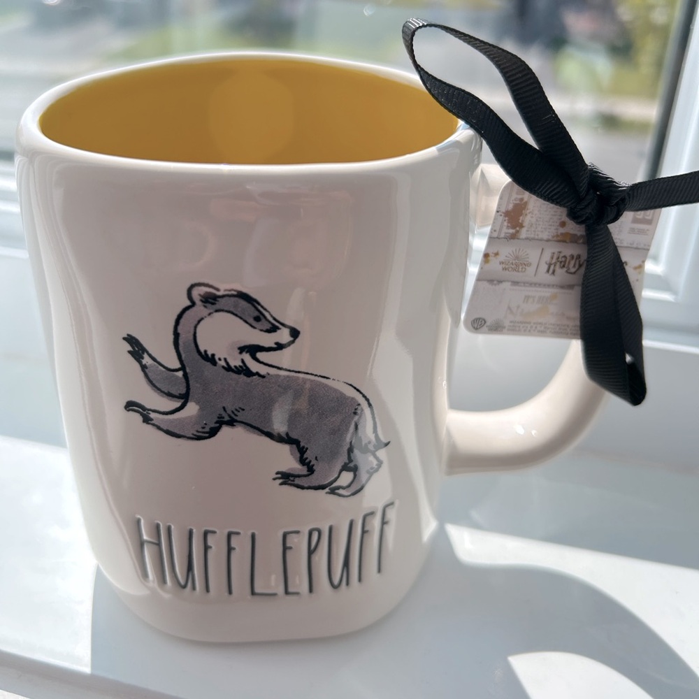 Rae Dunn Harry Potter Hufflepuff mug